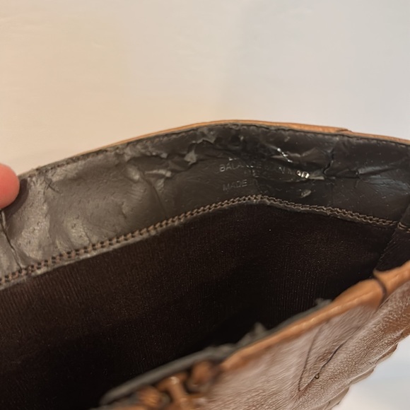 Steve Madden. Lace up women’s leather boots. Size 7.5. - Picture 5 of 9